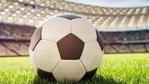 电竞赛事融合手游、露营、飞盘、烧烤与音乐盛宴